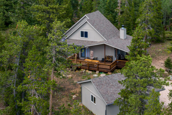 Malarkey Roofing Products Natural Wood Legacy Shingle Home, Red Feather Lakes, Colorado.